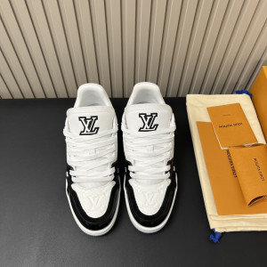 LV 트레이너 운동화