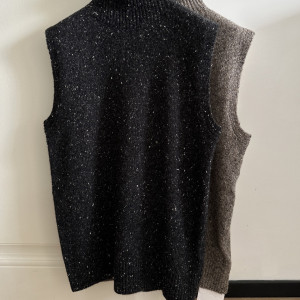 블랙 스팽글 터틀넥 조끼