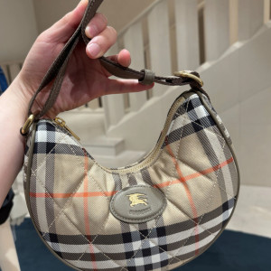 신상 나일론 크로스백